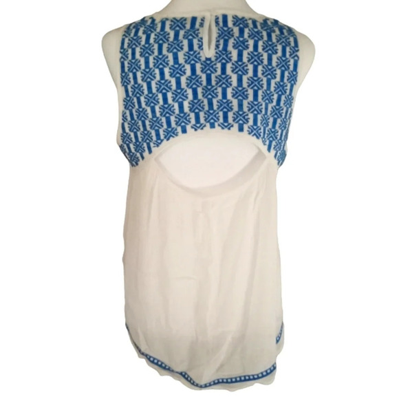 Anthropologie THML Blue & White Cut Out Gauzey Lightweight Blouse Size Medium - Picture 4 of 6
